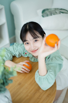 皇上在御花园里要L了太子妃